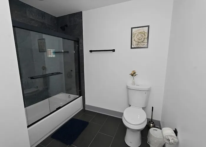 Luxury 6br Group In Mccormick - Sleeps 12 Chicago